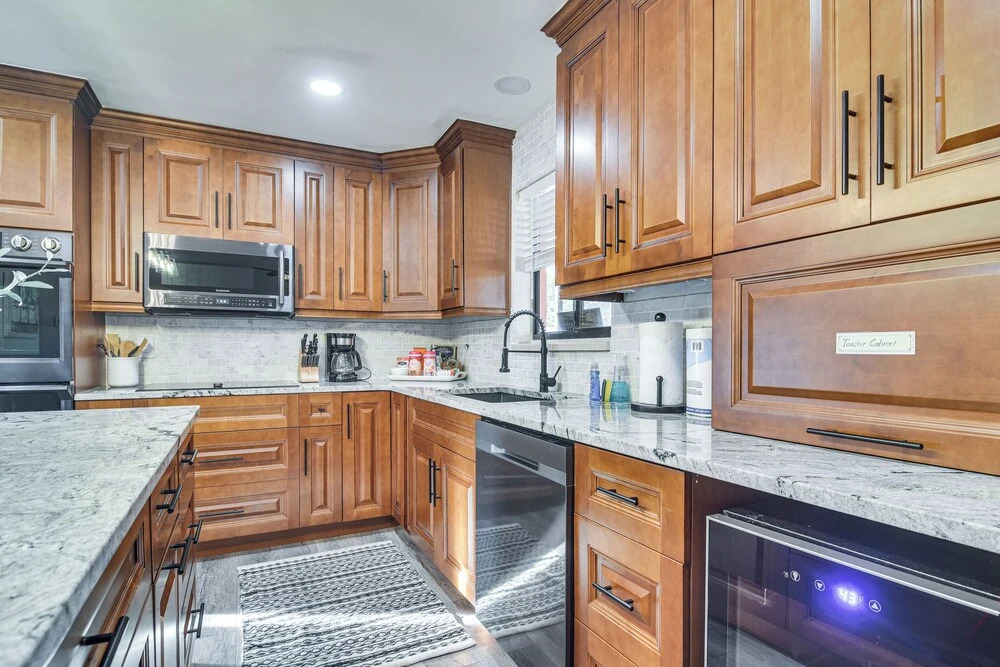 Largo Oasis w/ Pool & Grill: 6 Mi to Beach!