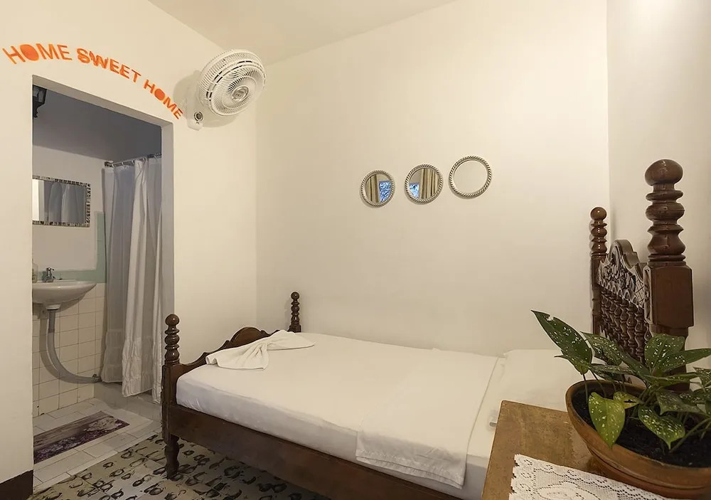Florentina Hostal