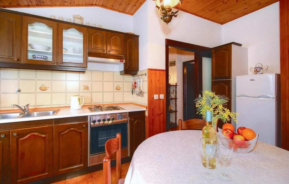 Stunning Apartment in Umag With 2 Bedrooms