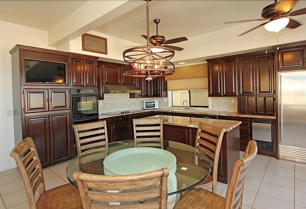 5911 Seashore Trem 3 Bedroom Home