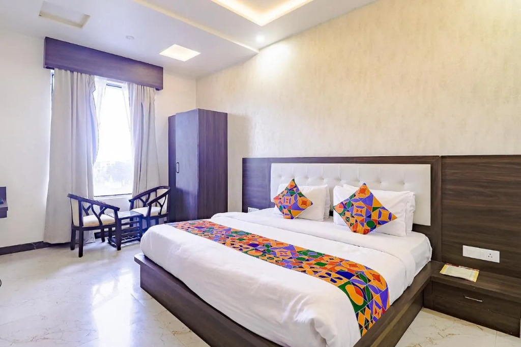 FabHotel World Link