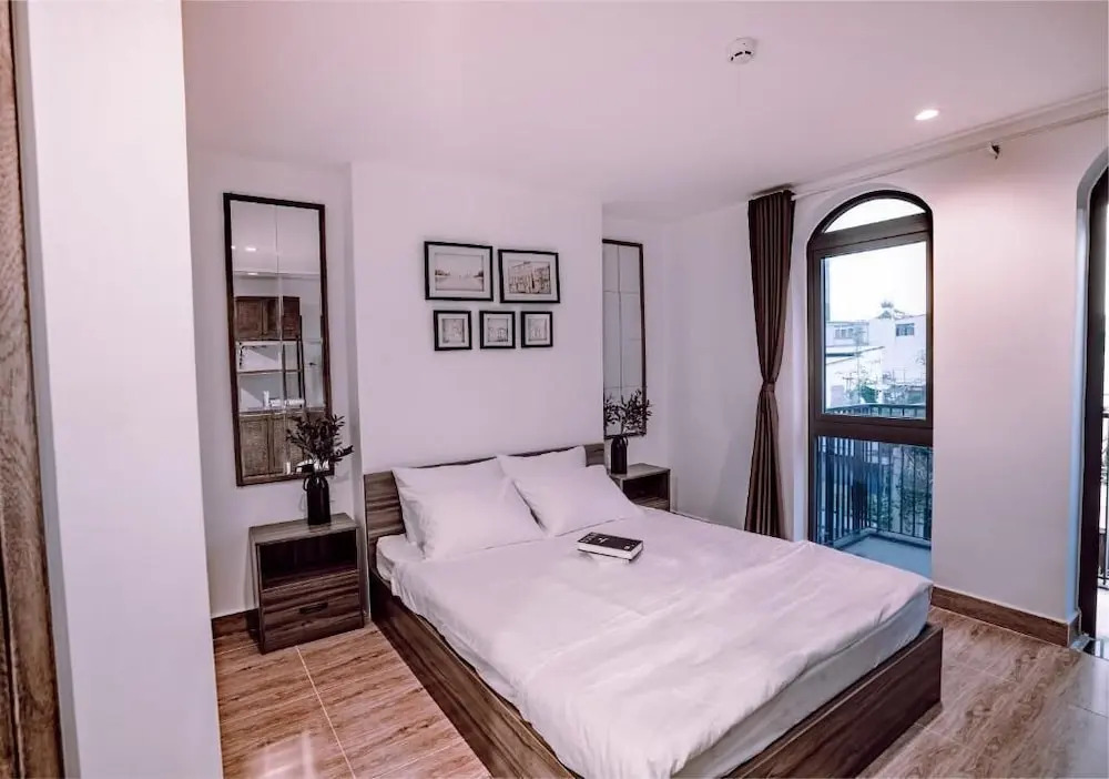 Mint Hotel