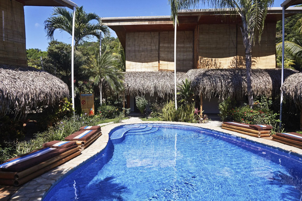Otro Lado Lodge