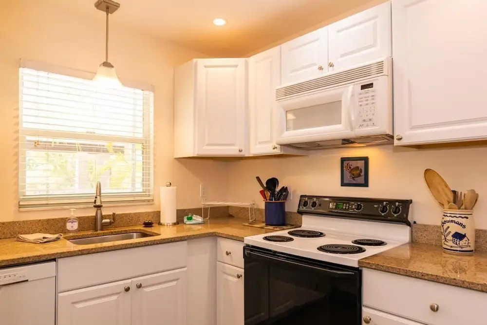 Bman Beach Cottage