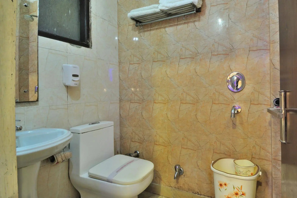 Hotel Nirmal Mahal - Paharganj - New Delhi