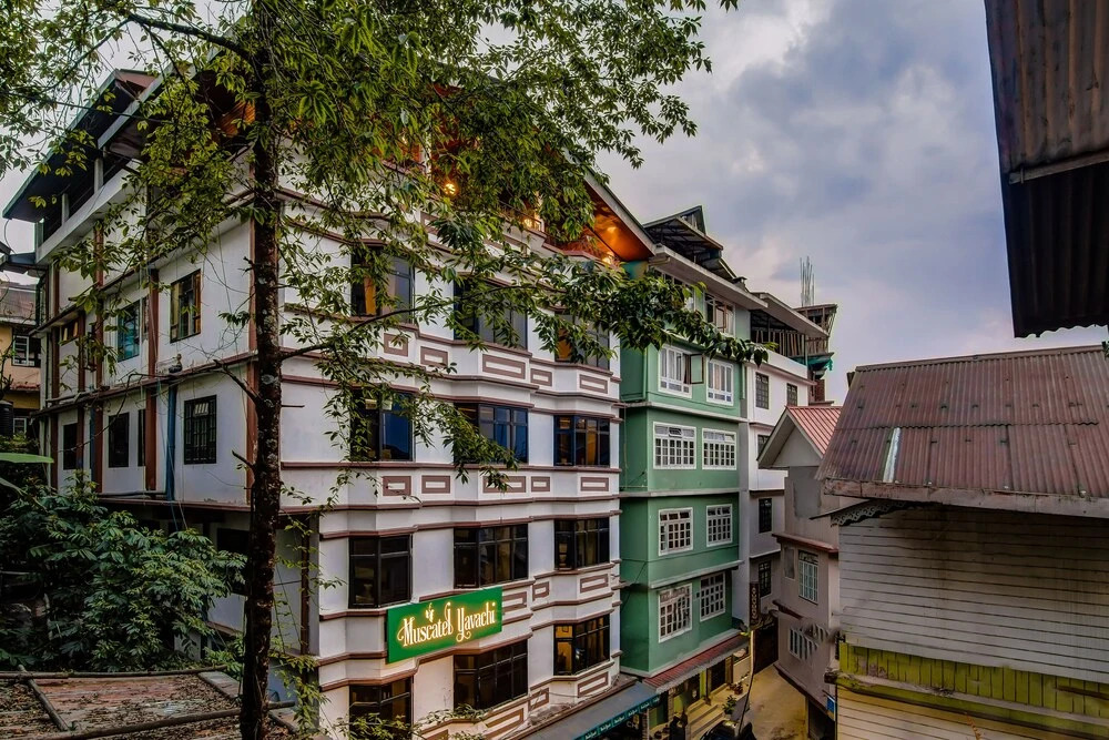 Muscatel Yavachi - 400 Mts from MG Marg