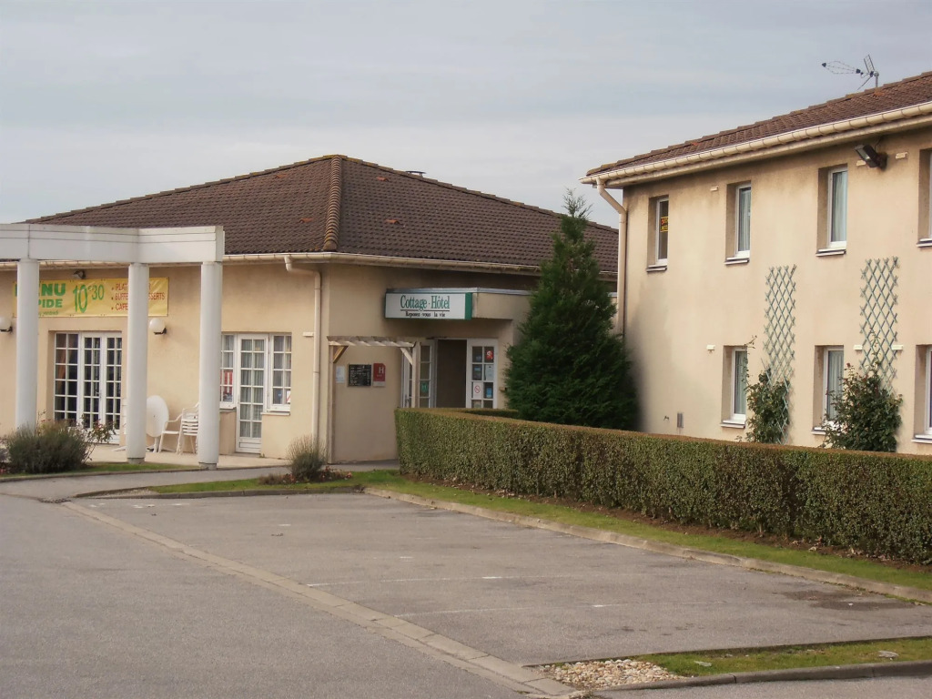 Logis Hôtel & Restaurant & Bar LE COTTAGE