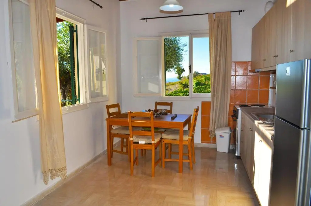 Holiday House Angelos A on Agios Gordios Beach