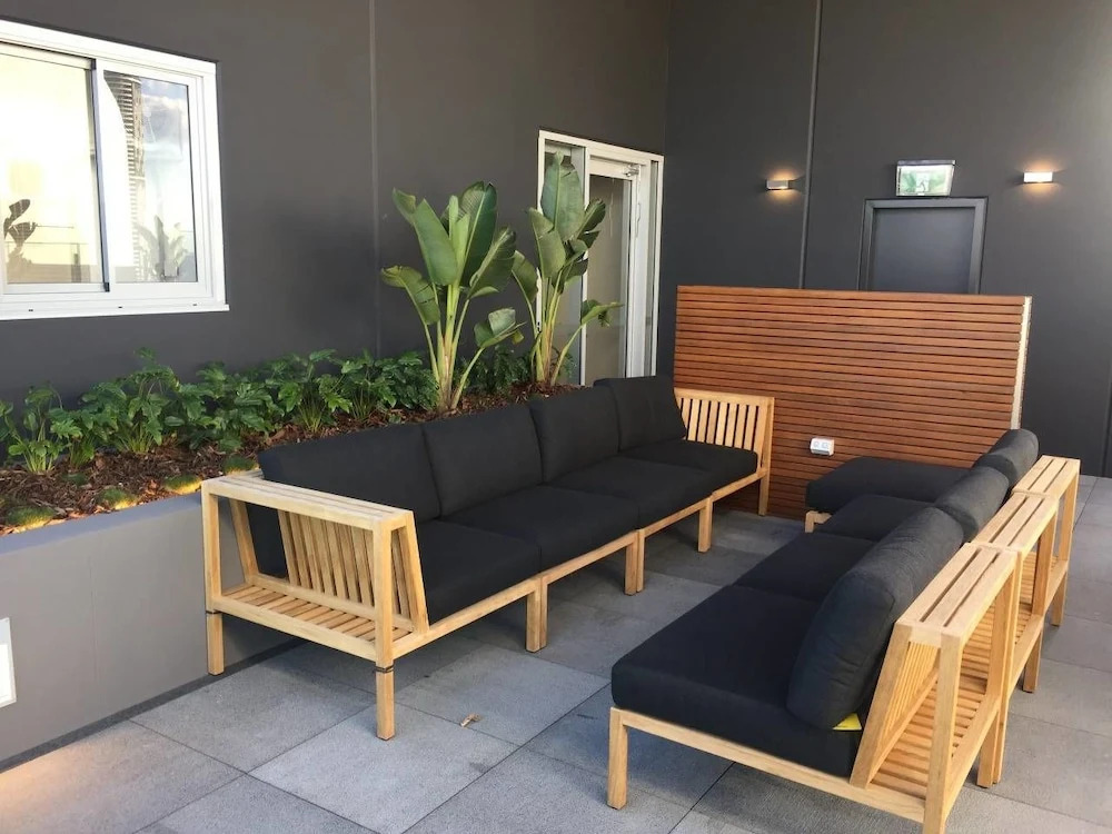 Luxury 2 Bed Apt In South Brisbane And Free Parking Qsb058