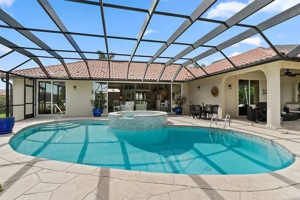 Magnolia Private Home #59999 3 Bedrooms 2 Bathrooms Home by Redawning