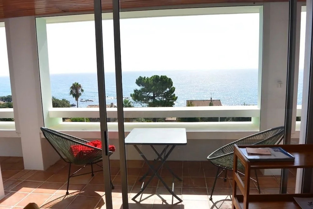 Myrte Apartment - Beachfront - Sea View Apartment 1