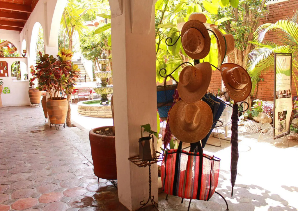 Las Mariposas Hotel & Studios