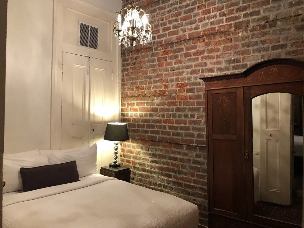 Lafitte Hotel & Bar