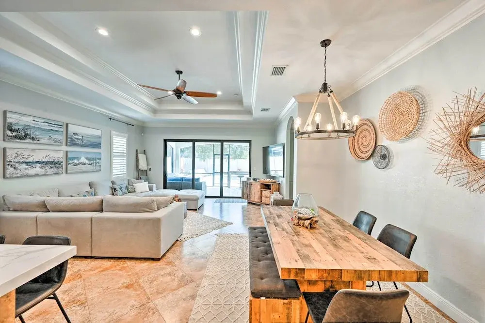 Coastal Naples Getaway ~ 2 Mi to Beaches!