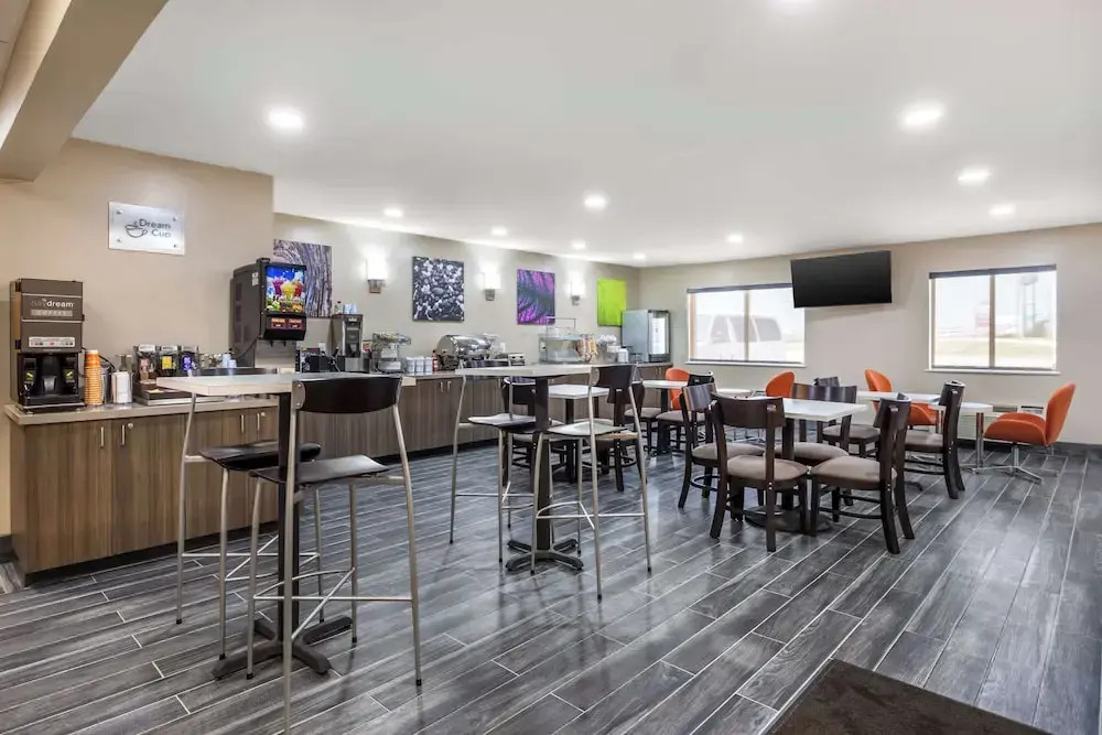Americinn Hotel & Suites Salina