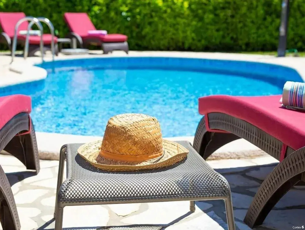 Villa Tara with beautiful heated pool by Villas Gu