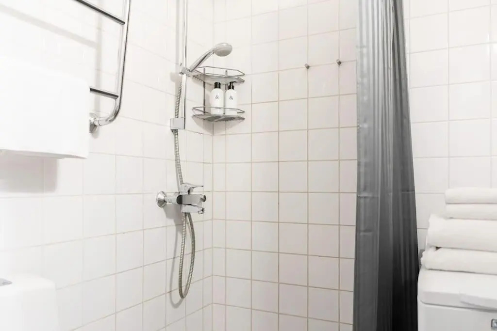 1br apartment with patio in Lauttasaari