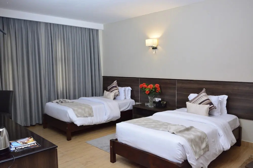 Razana Hotel