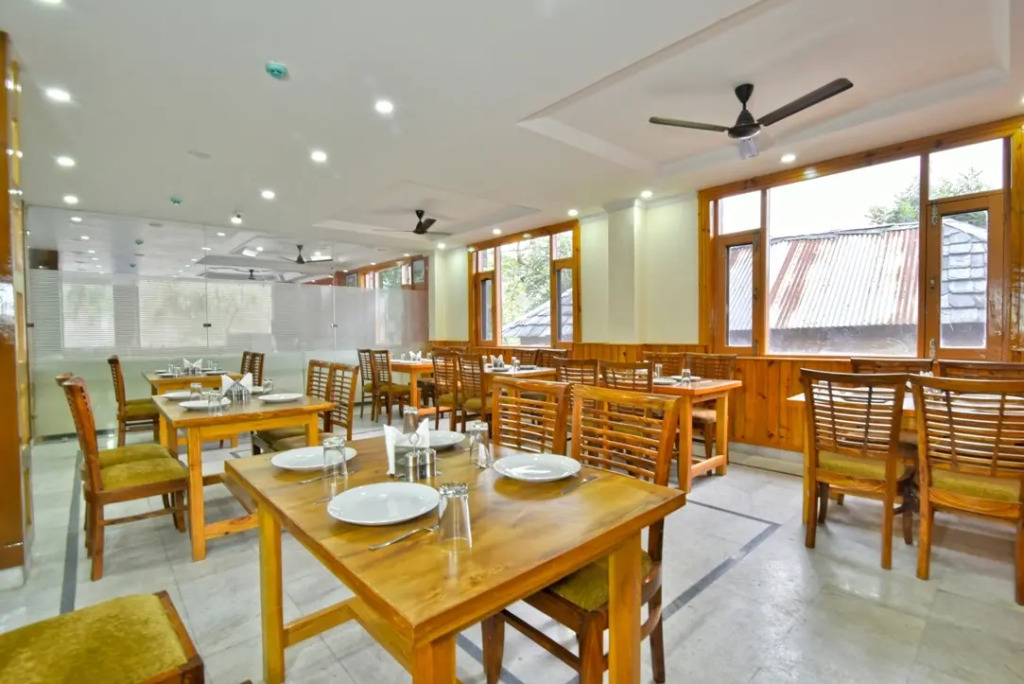 Hotel Pine View - Hotel In Dharamshala