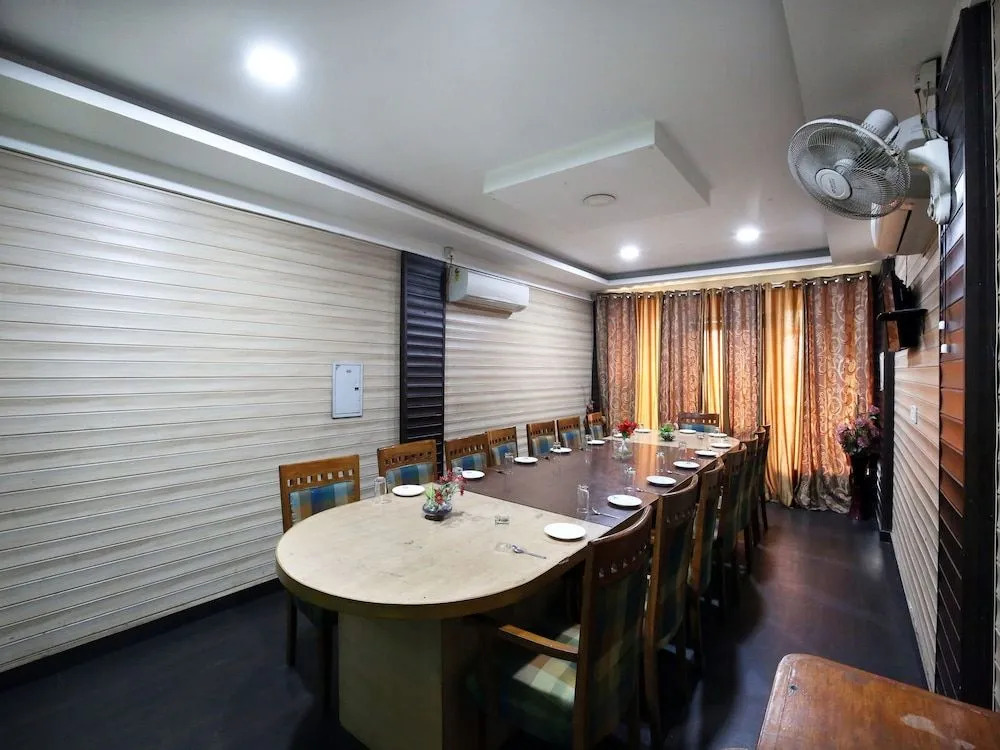 OYO 1732 Hotel The days Inn