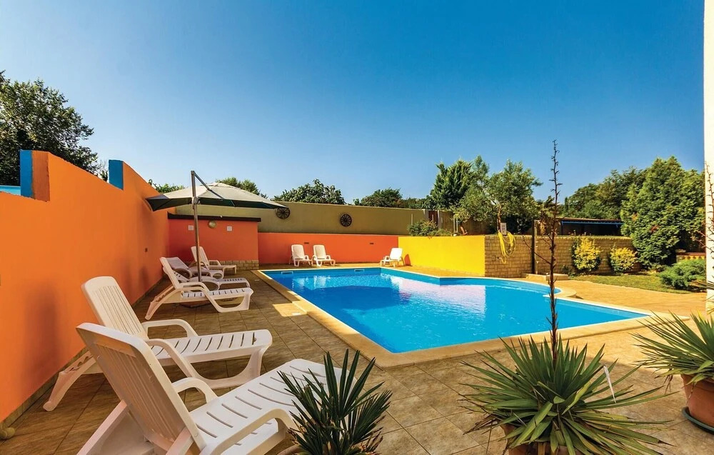 Beautiful Home in Volme With Wifi and 2 Bedrooms