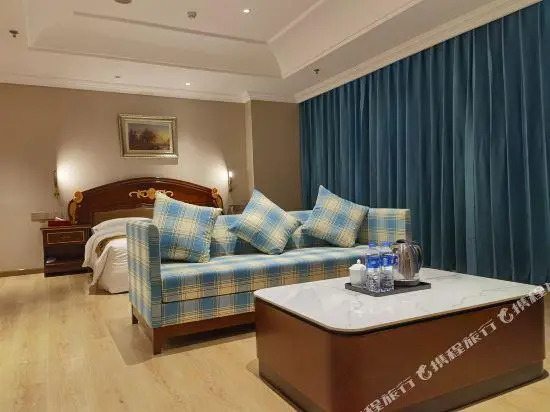 Royal Palace Hotel