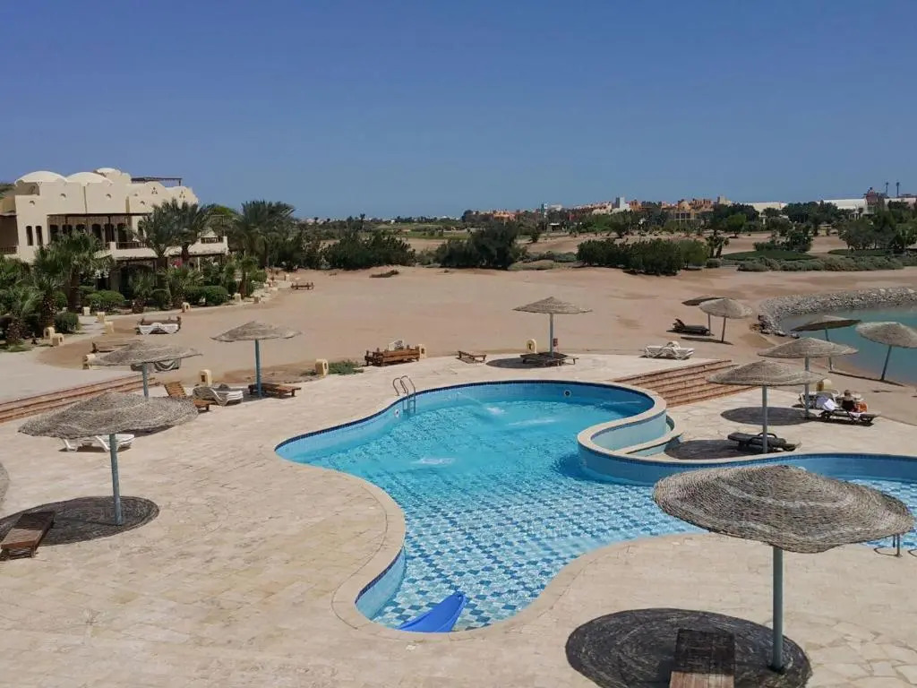 Gouna 1 BR shared pool and lagoon