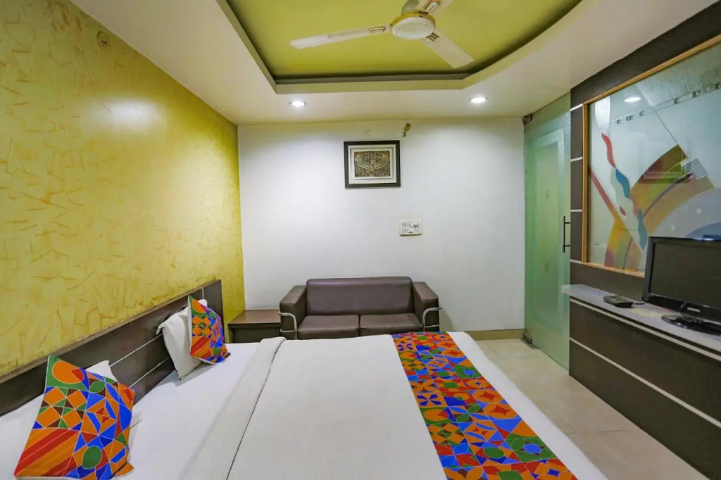 OYO 1552 Hotel Midland