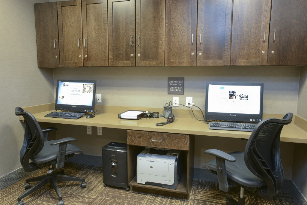 Hampton Inn & Suites Cincinnati / Uptown - University Area