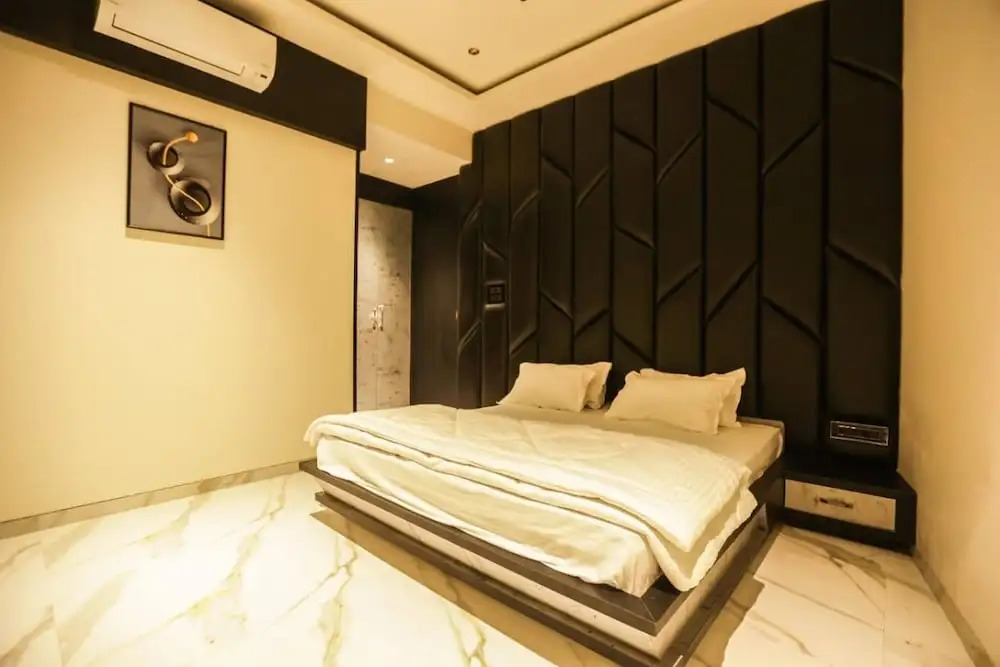 6bhk Pearl Drops Villa Igatpuri Heated Pool
