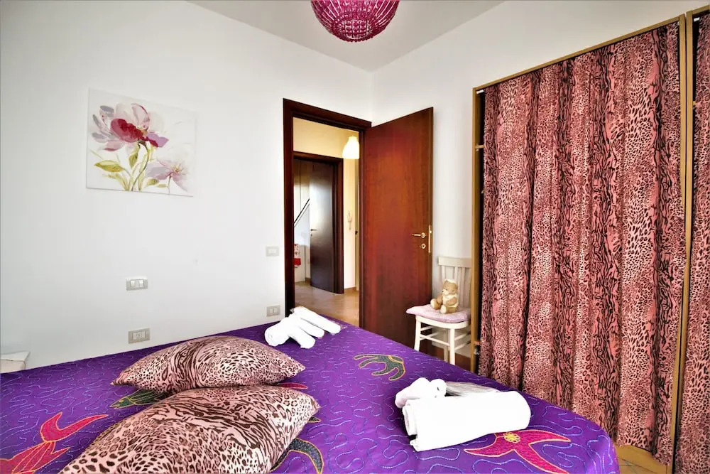 Holidaycasa Emiliano - Villa con Giardino Privato