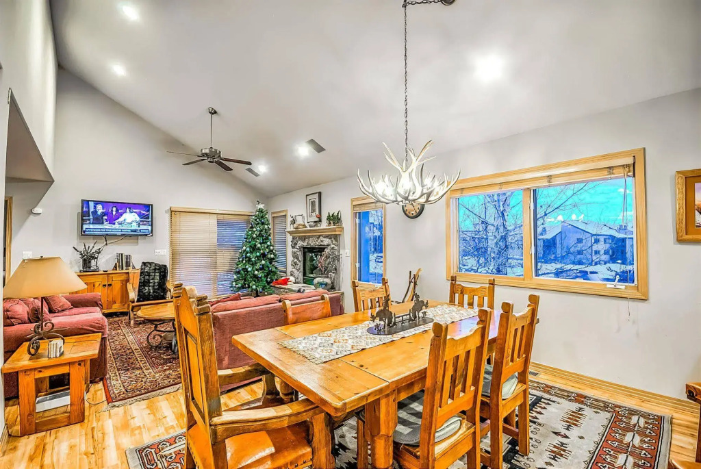 Cascades at Eagleridge by Retreatia