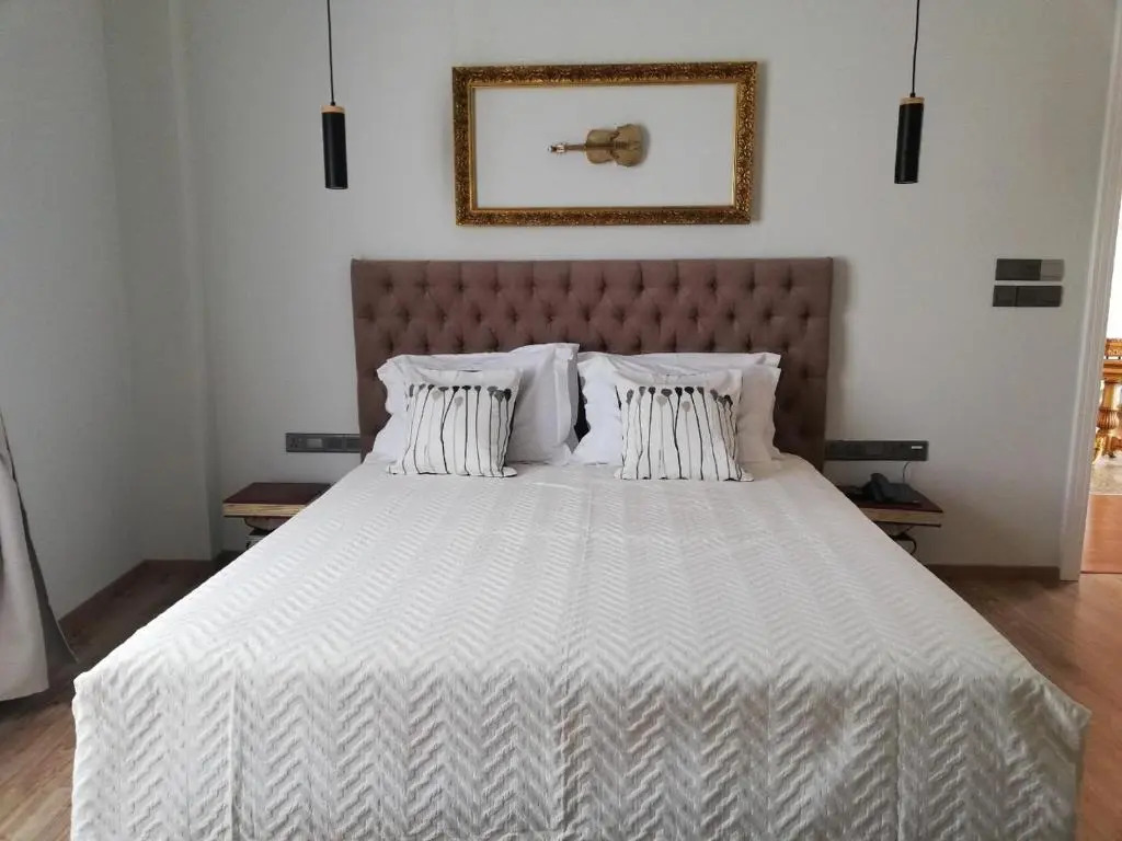 9 Muses Hotel