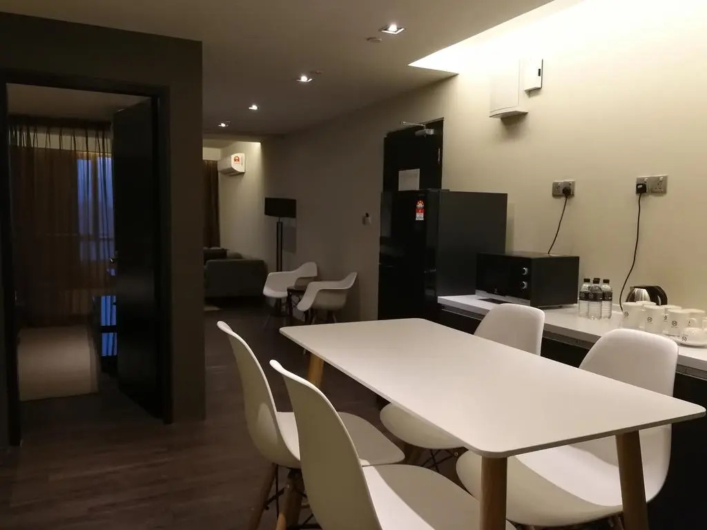 M Roof Hotel & Residences
