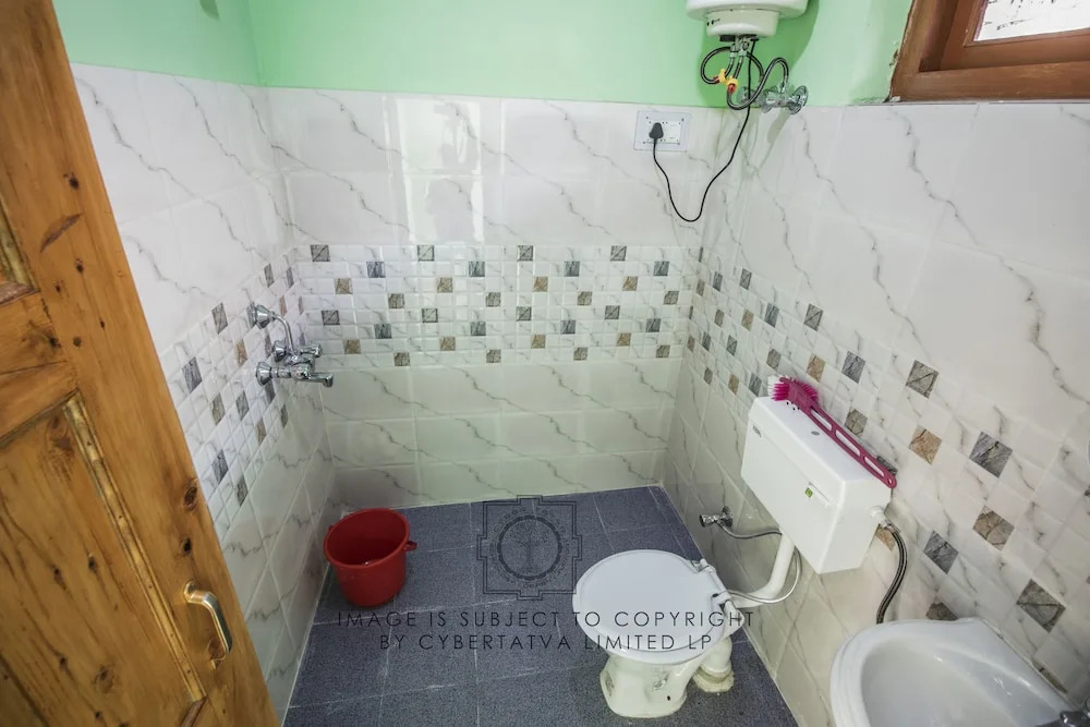 Orange guest house dharmkot