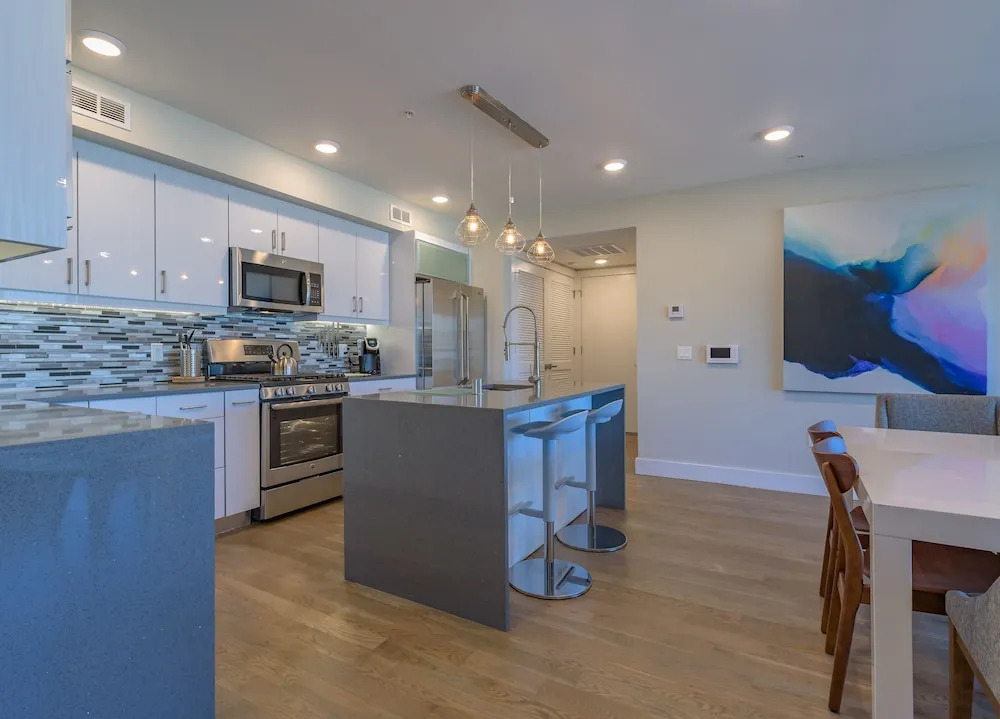 Deedee's Lofts at Grove II