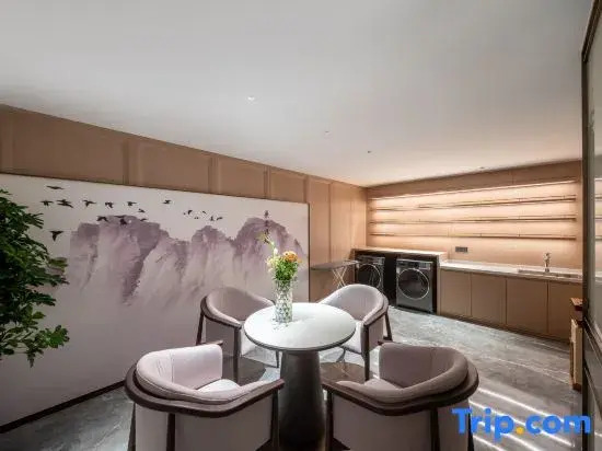 MiLan Hotel