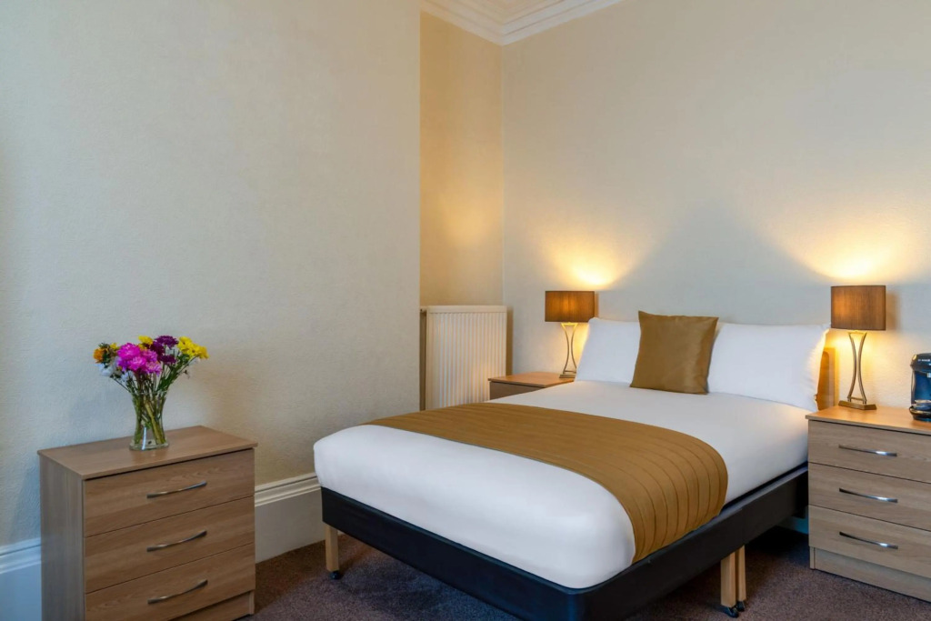 Clifton Hotel