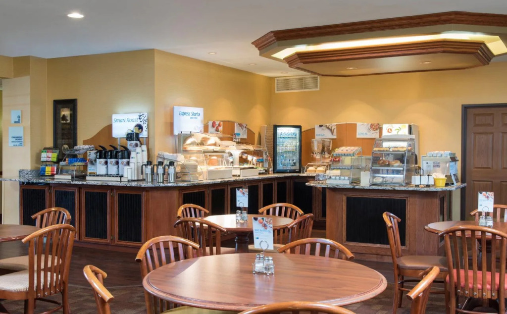 Holiday Inn Express Grand Rapids Southwest by IHG