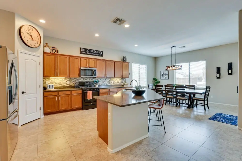 Beautiful Goodyear Home w/ Pool & Gas Grill!