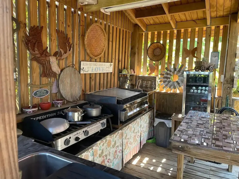 Panchos Paradise - Rainforest Guesthouse with Pool, Gazebo and View