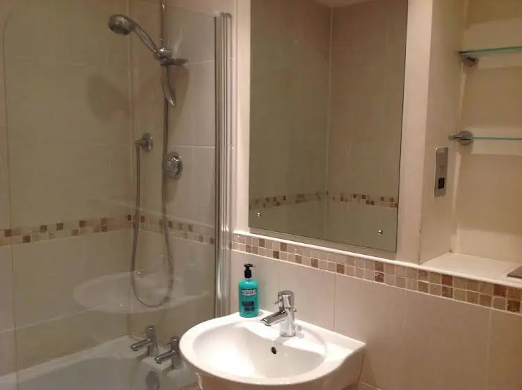 Whippendell Apartment