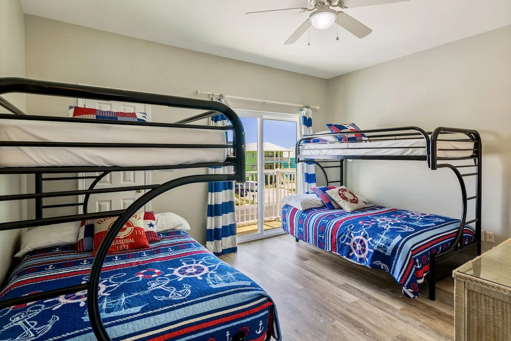 Gulf Shores Duplex Beachfront Pool -4bd