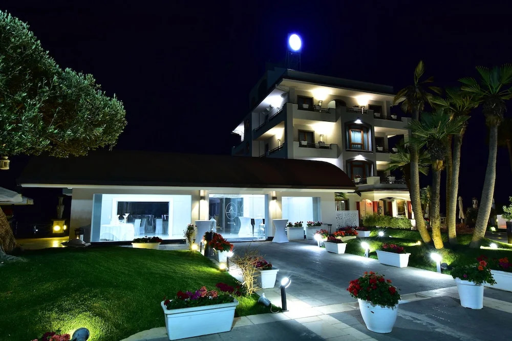 Palazzo Rosenthal Vesuview Hotel & Resort