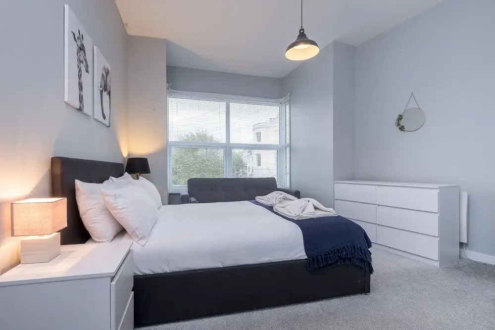 1 & 2 Bed Near Brighton Beach By Opulent
