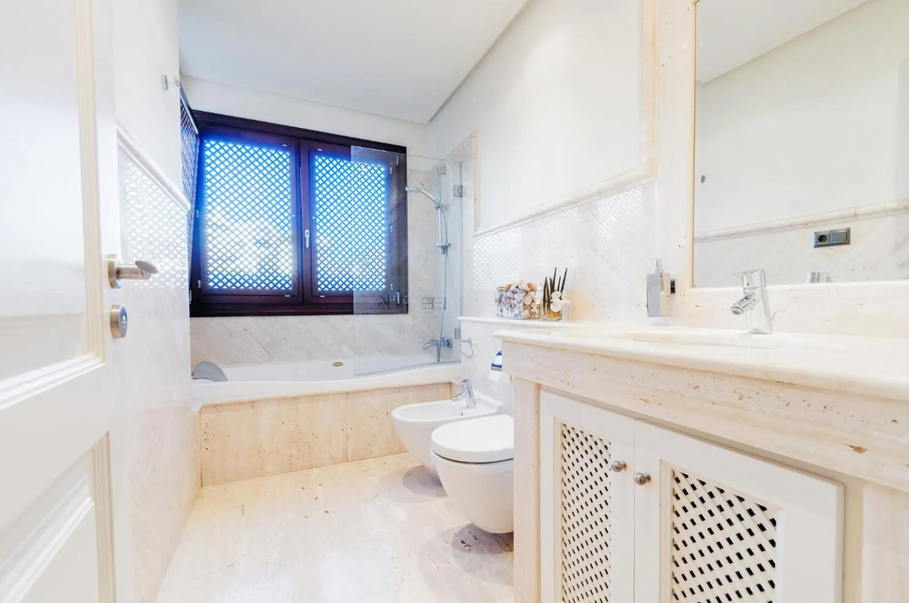 LUXURY APARTMENT FRONTAL BEACH in Doncella Beach