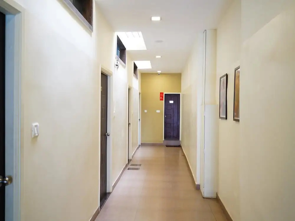 OYO Flagship 8173 Hotel Singh Palace