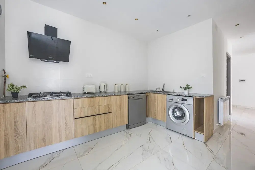 Appartement coquet de 3 pièces à Birkhadem