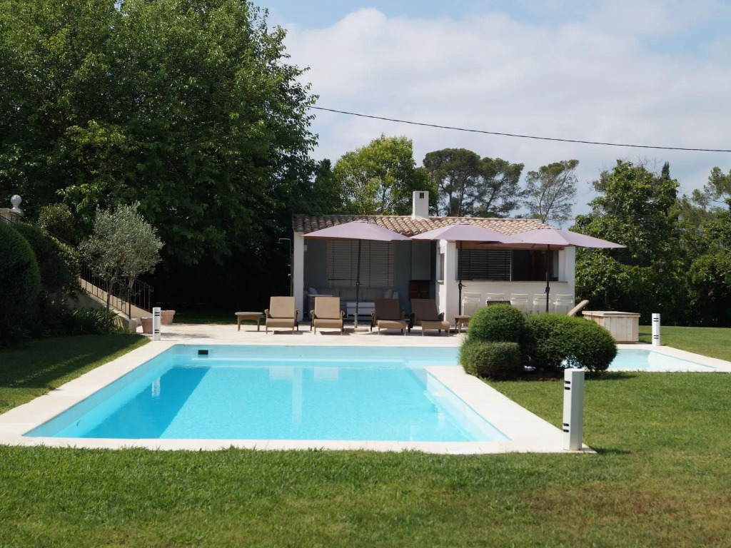 Stylish villa near Mougins with large, private pool and lovely outdoor kitchen