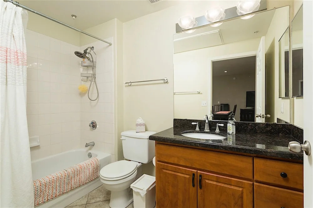 Wonderland 2 BR by Casago